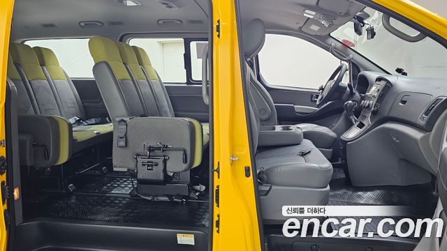Hyundai Starex 2015 — photo 16