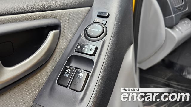 Hyundai Starex 2015 — photo 30