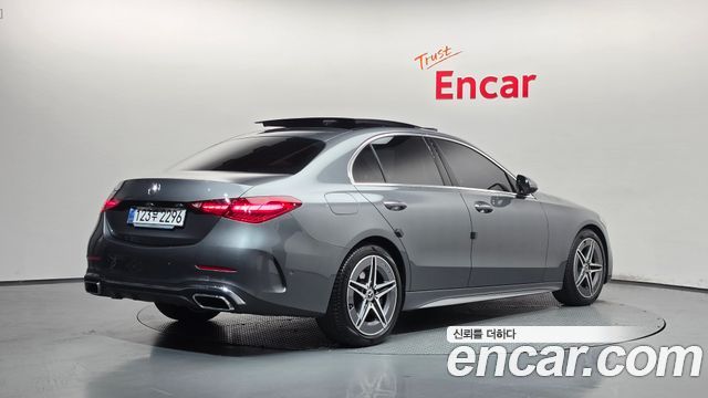 Mercedes-Benz C-Class 2025 — photo 2
