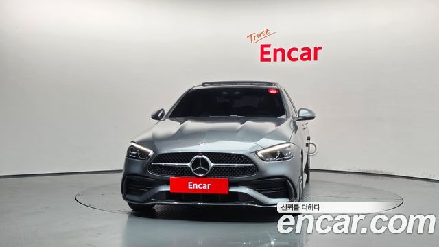 Mercedes-Benz C-Class 2025 — photo 3