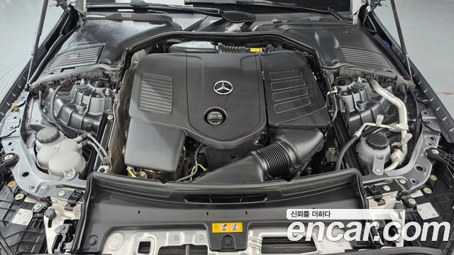 Mercedes-Benz C-Class 2025 — photo 6