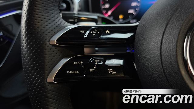 Mercedes-Benz C-Class 2025 — photo 21
