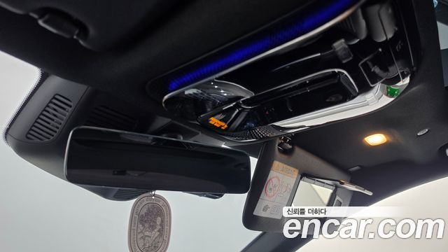 Mercedes-Benz C-Class 2025 — photo 26