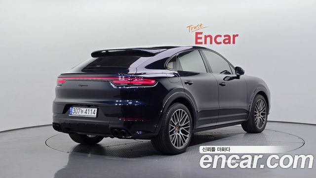 Porsche Cayenne 2023 — photo 2