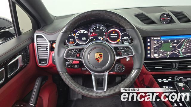 Porsche Cayenne 2023 — photo 18