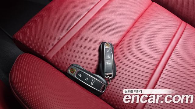 Porsche Cayenne 2023 — photo 20
