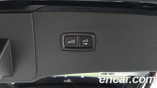 Porsche Cayenne 2023 — photo 23