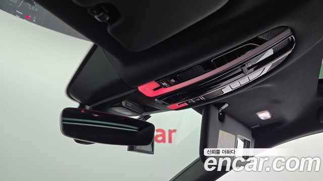 Porsche Cayenne 2023 — photo 26