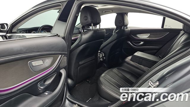 Mercedes-Benz CLS-Class 2019 — photo 18