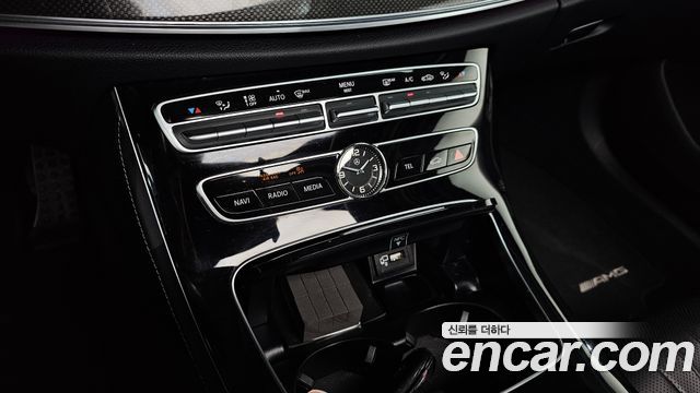Mercedes-Benz CLS-Class 2019 — photo 32