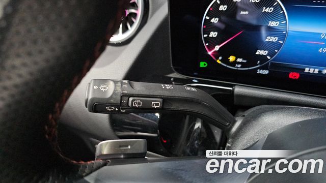 Mercedes-Benz GLA-Class 2024 — photo 28