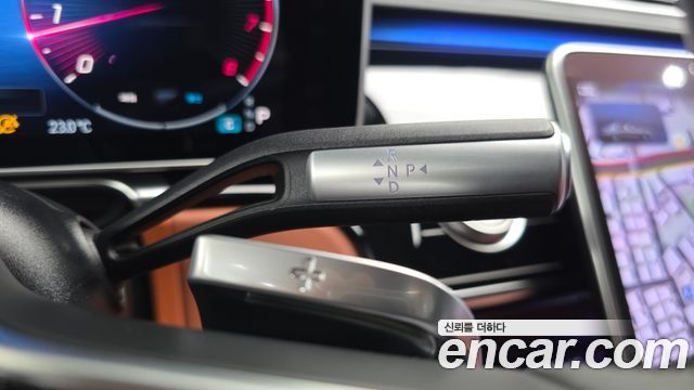 Mercedes-Benz S-Class 2023 — photo 12