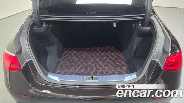 Mercedes-Benz S-Class 2023 — photo 26
