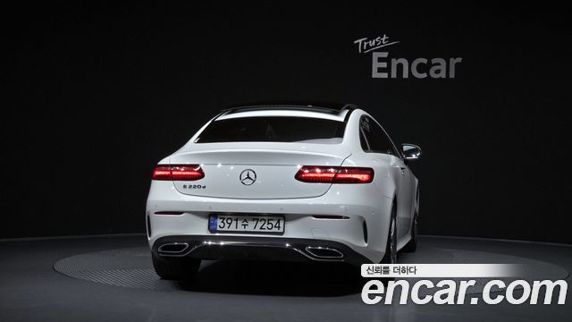 Mercedes-Benz E-Class 2019 — photo 4