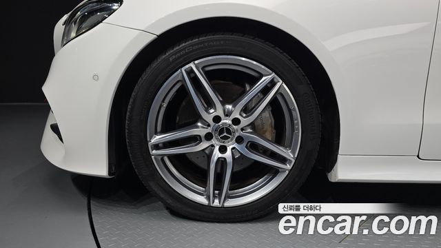 Mercedes-Benz E-Class 2019 — photo 5