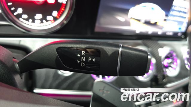 Mercedes-Benz E-Class 2019 — photo 12