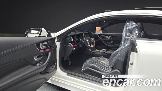 Mercedes-Benz E-Class 2019 — photo 13
