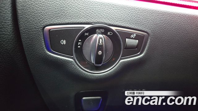 Mercedes-Benz E-Class 2019 — photo 26