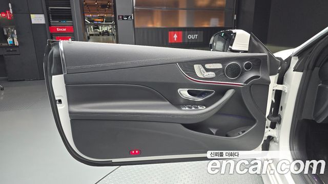 Mercedes-Benz E-Class 2019 — photo 14