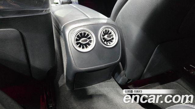Mercedes-Benz E-Class 2019 — photo 28