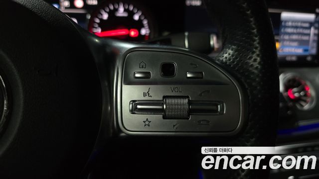 Mercedes-Benz E-Class 2019 — photo 30