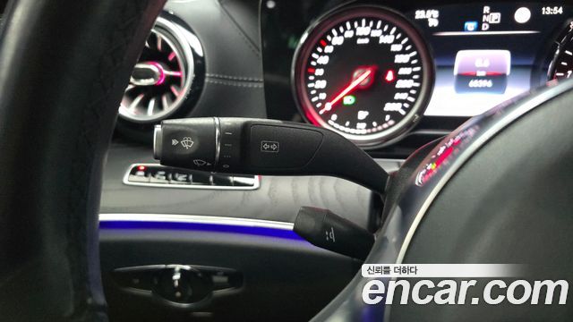 Mercedes-Benz E-Class 2019 — photo 31