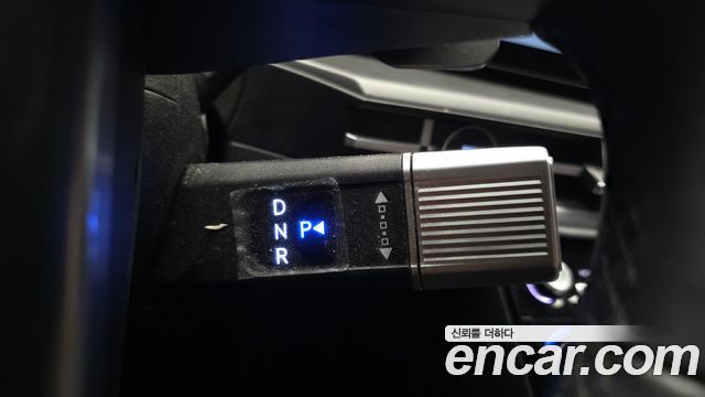 Hyundai Santafe 2025 — photo 12