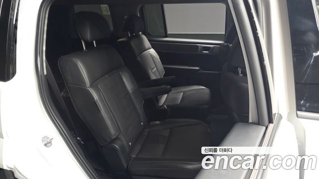 Hyundai Santafe 2025 — photo 18