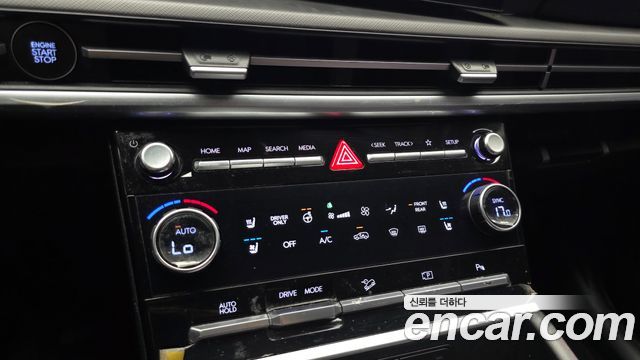 Hyundai Santafe 2025 — photo 24