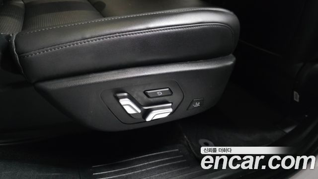Hyundai Santafe 2025 — photo 31