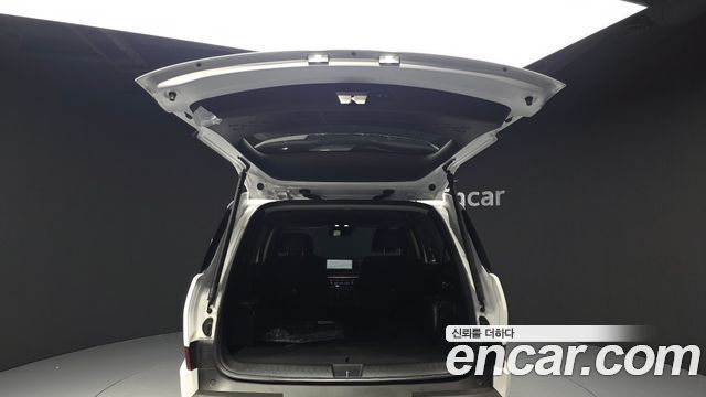 Hyundai Santafe 2025 — photo 33