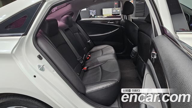 Hyundai Sonata 2013 — photo 17