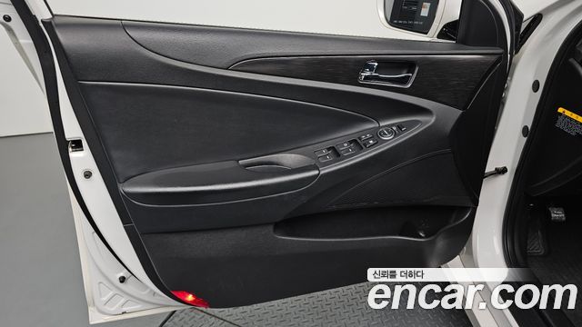 Hyundai Sonata 2013 — photo 14
