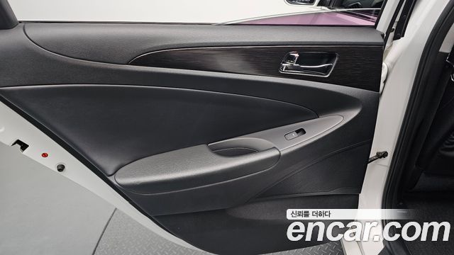 Hyundai Sonata 2013 — photo 15