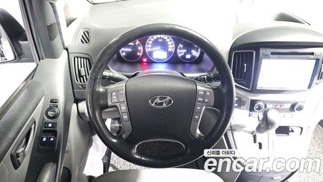 Hyundai Starex 2018 — photo 14