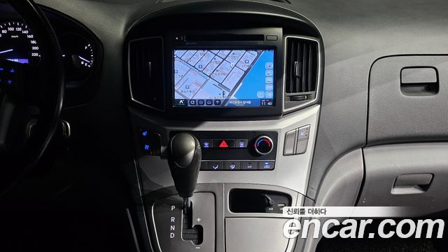 Hyundai Starex 2018 — photo 15