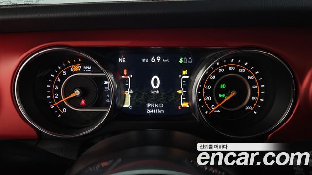 Jeep Wrangler 2023 — photo 11