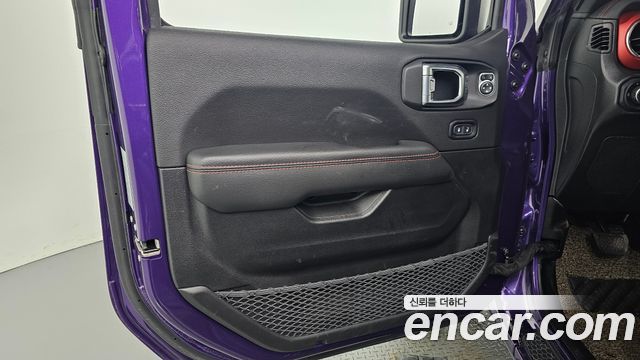 Jeep Wrangler 2023 — photo 14