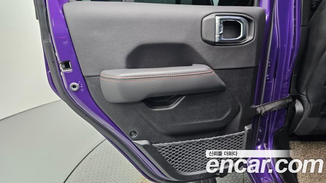 Jeep Wrangler 2023 — photo 15