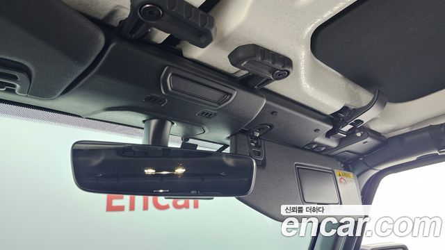 Jeep Wrangler 2023 — photo 30