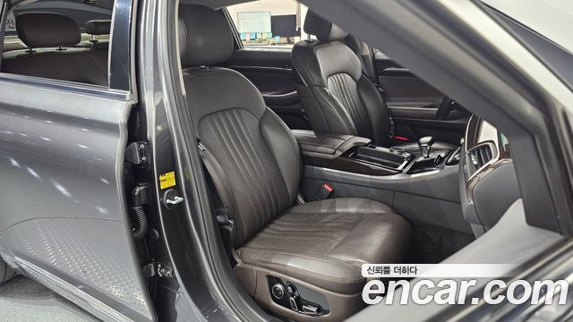 Genesis EQ900 2018 — photo 12