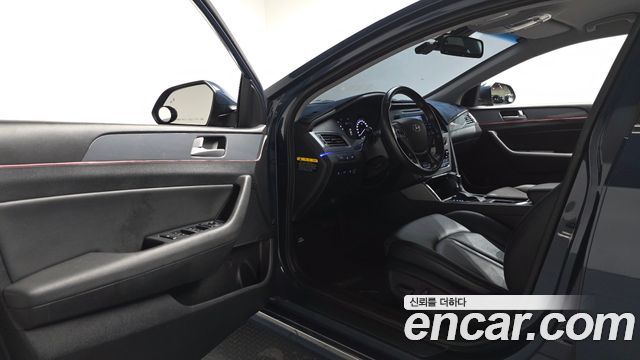 Hyundai Sonata 2016 — photo 13