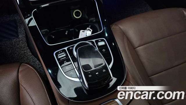 Mercedes-Benz E-Class 2018 — photo 12