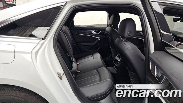 Audi A6 2020 — photo 18