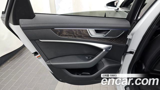Audi A6 2020 — photo 15