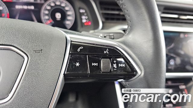Audi A6 2020 — photo 33