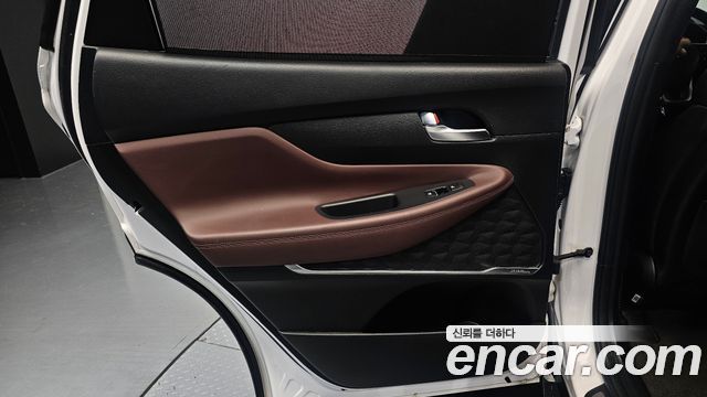 Hyundai Santafe 2019 — photo 15