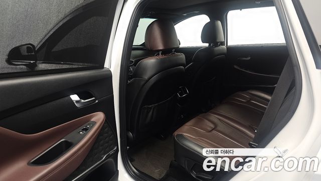 Hyundai Santafe 2019 — photo 27