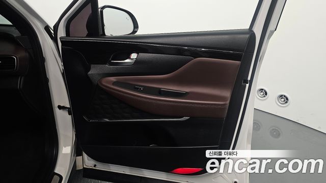 Hyundai Santafe 2019 — photo 31