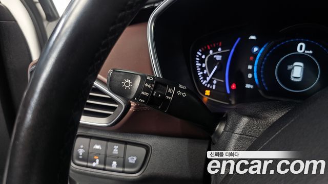 Hyundai Santafe 2019 — photo 36